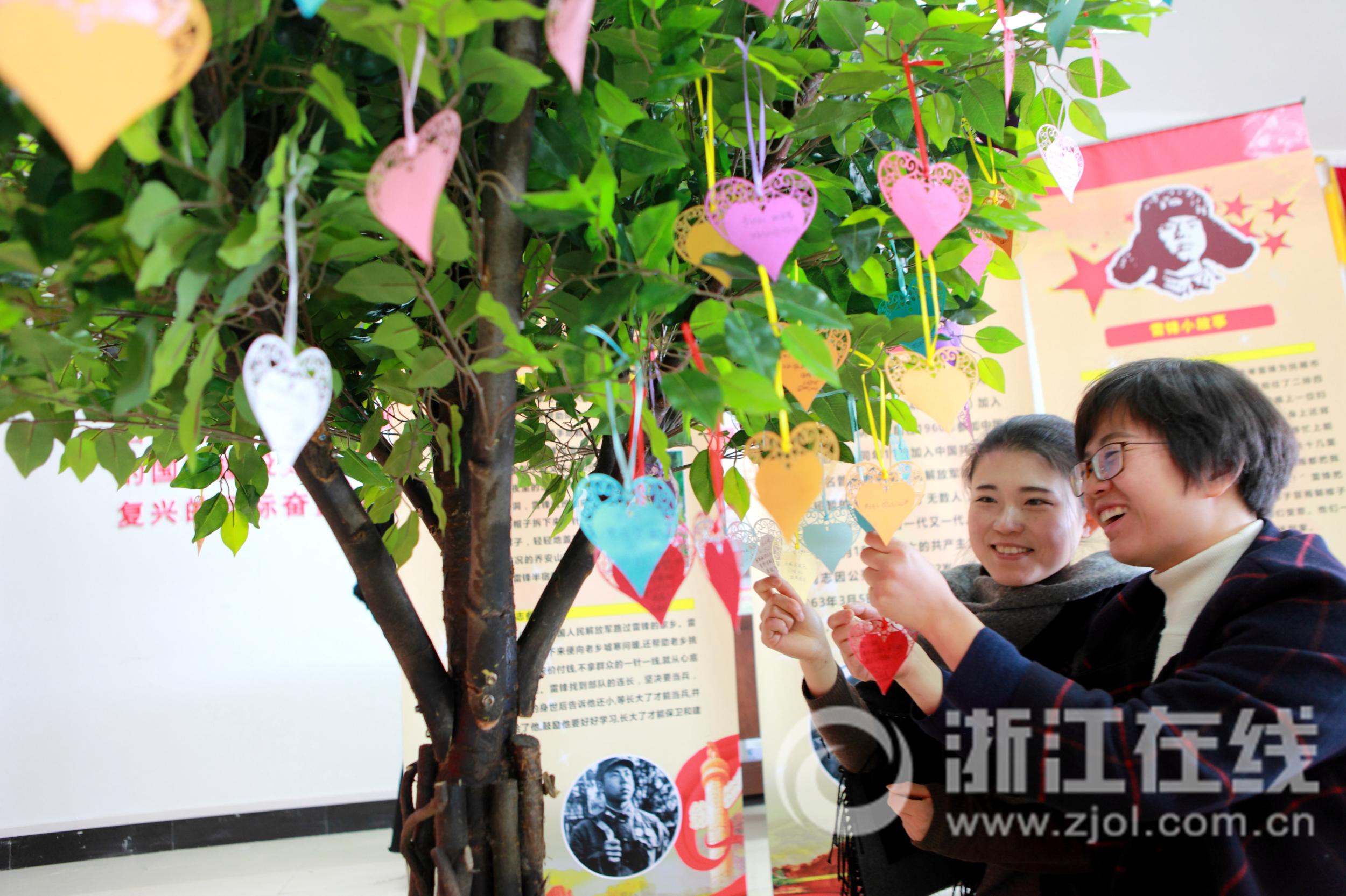 1488503025510572.jpg 2.jpg